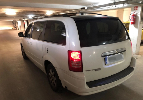 Chrysler Town &amp; Country cena 32999 przebieg: 119000, rok produkcji 2008 z Krajenka małe 436